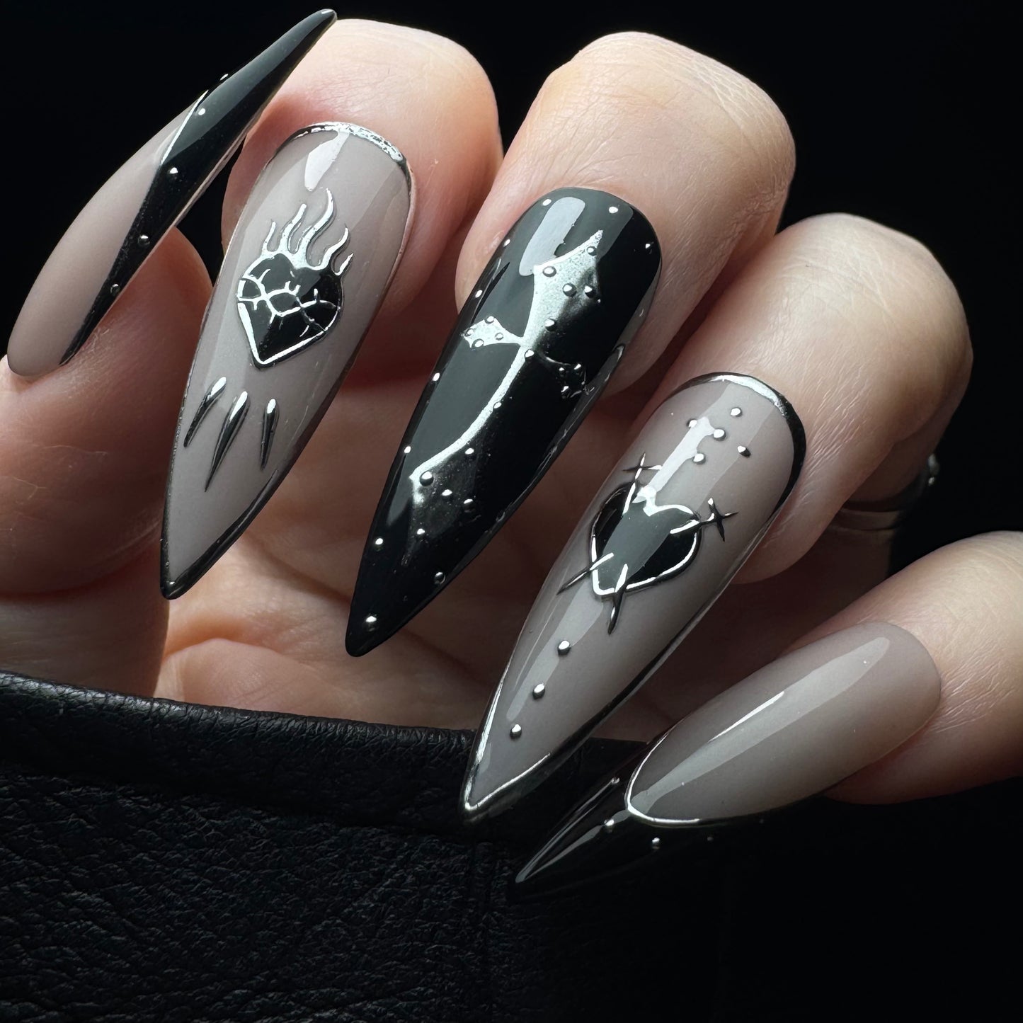 Sacred Heart (Black/Silver)